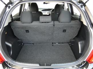 2014 Toyota VITZ - Thumbnail