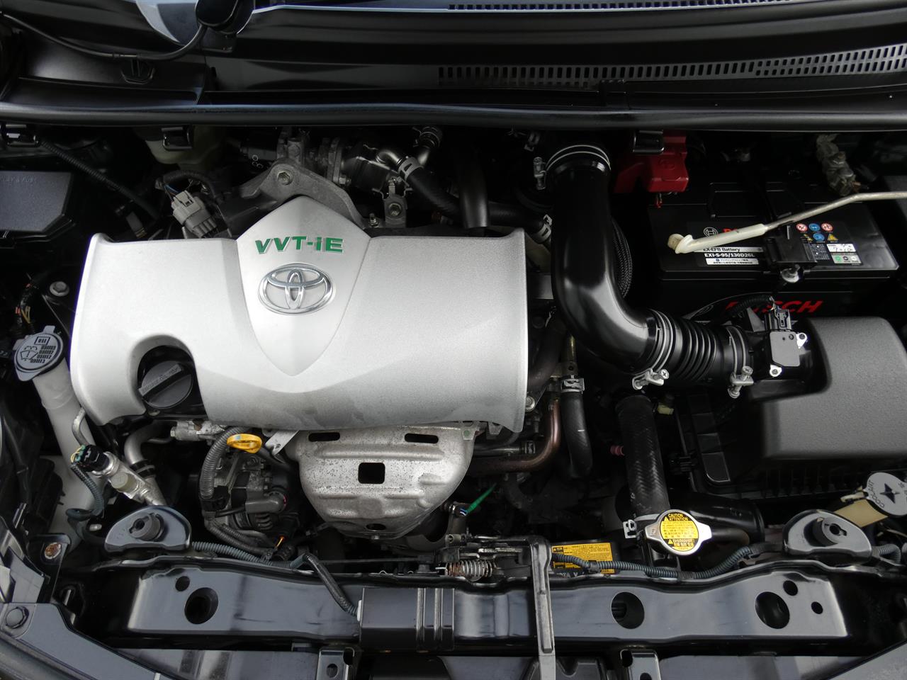 2014 Toyota VITZ