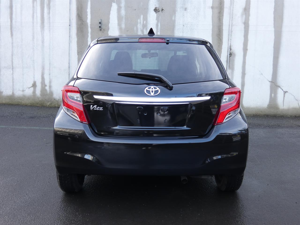 2014 Toyota VITZ