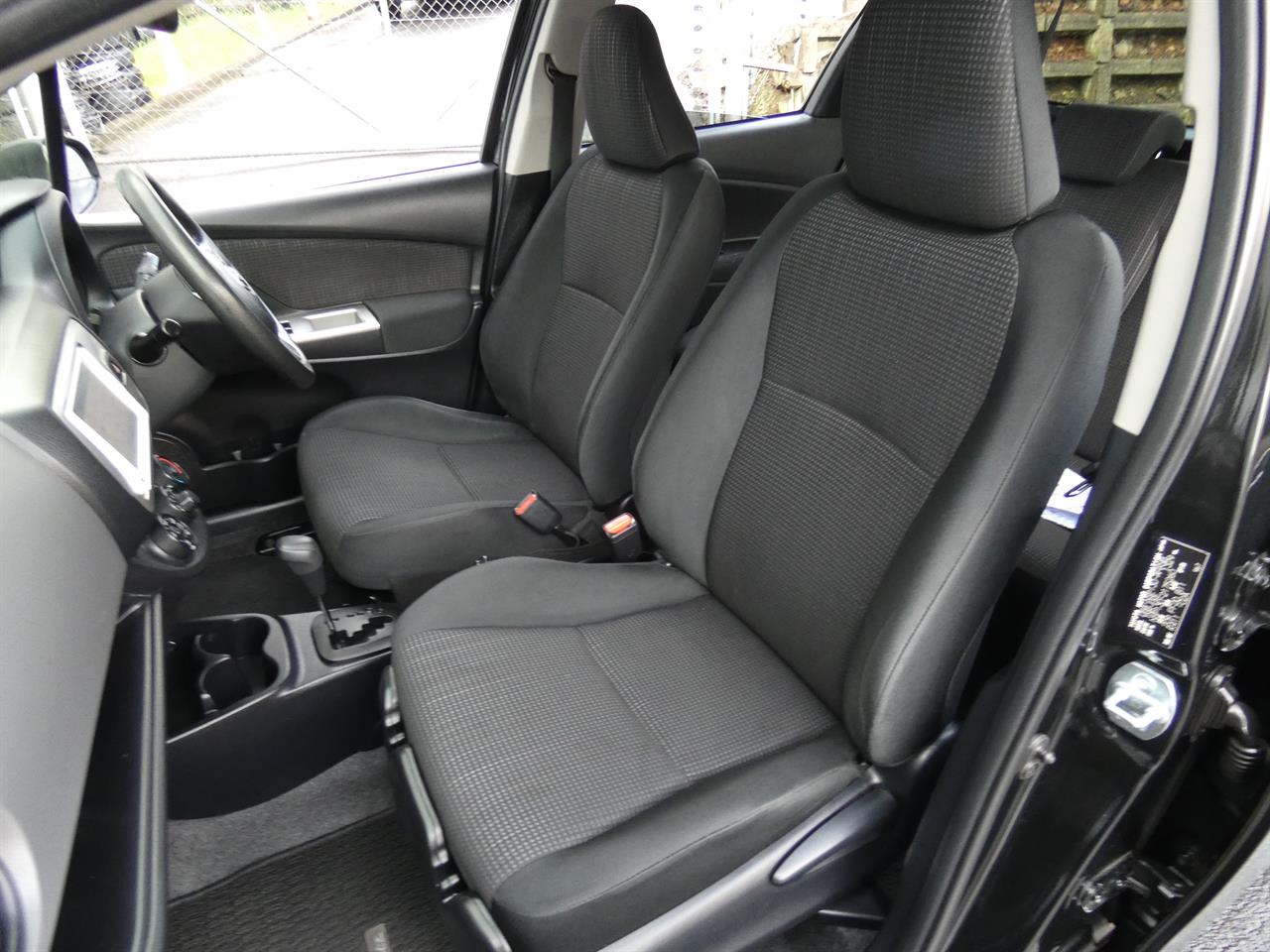 2014 Toyota VITZ