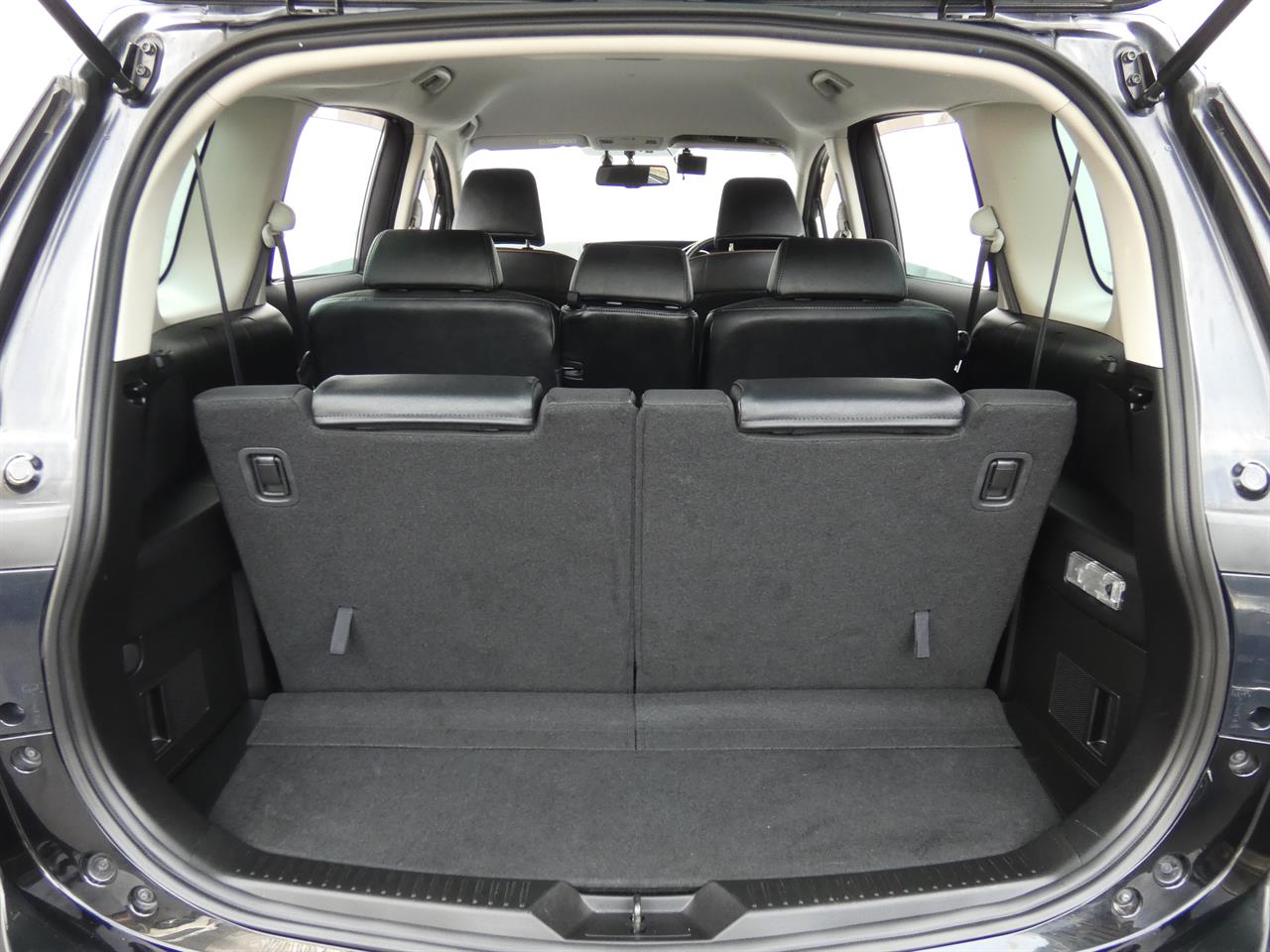 2016 Mazda Premacy