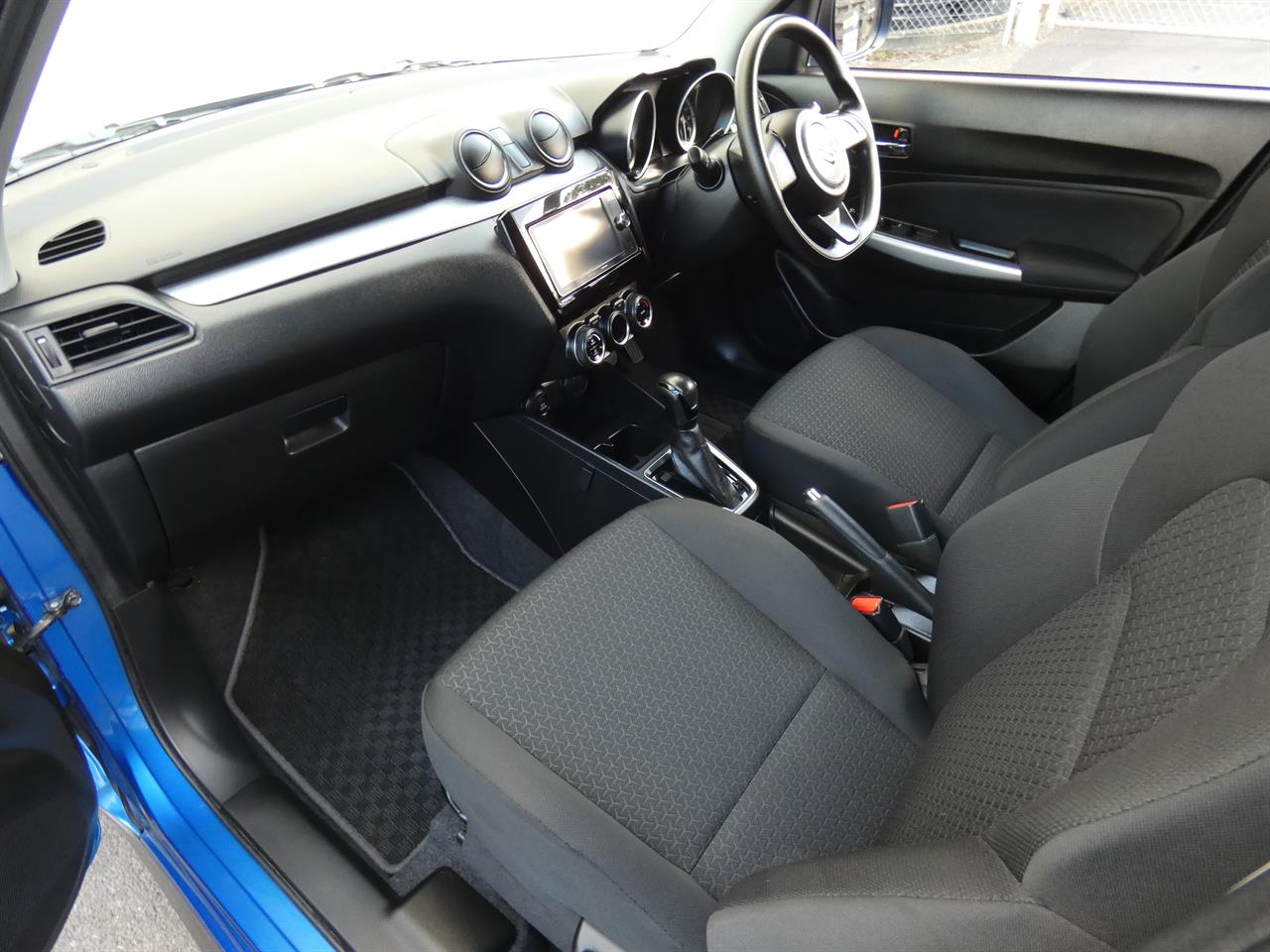 2019 Suzuki SWIFT