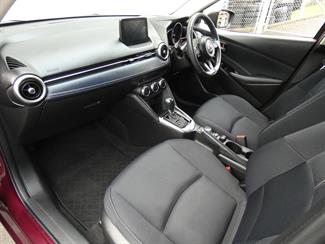 2020 Mazda 2 - Thumbnail