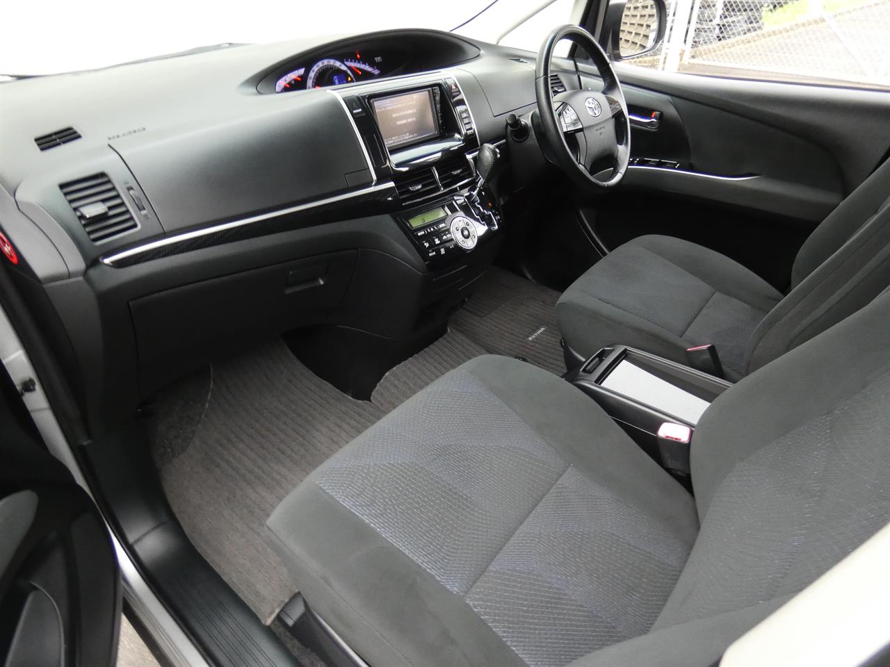 2015 Toyota Estima