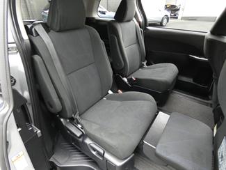 2015 Toyota Estima - Thumbnail