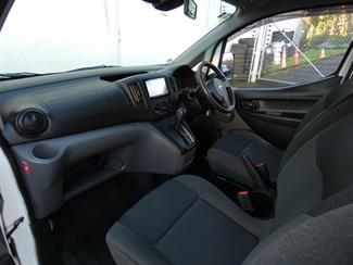 2020 Nissan NV200 - Thumbnail