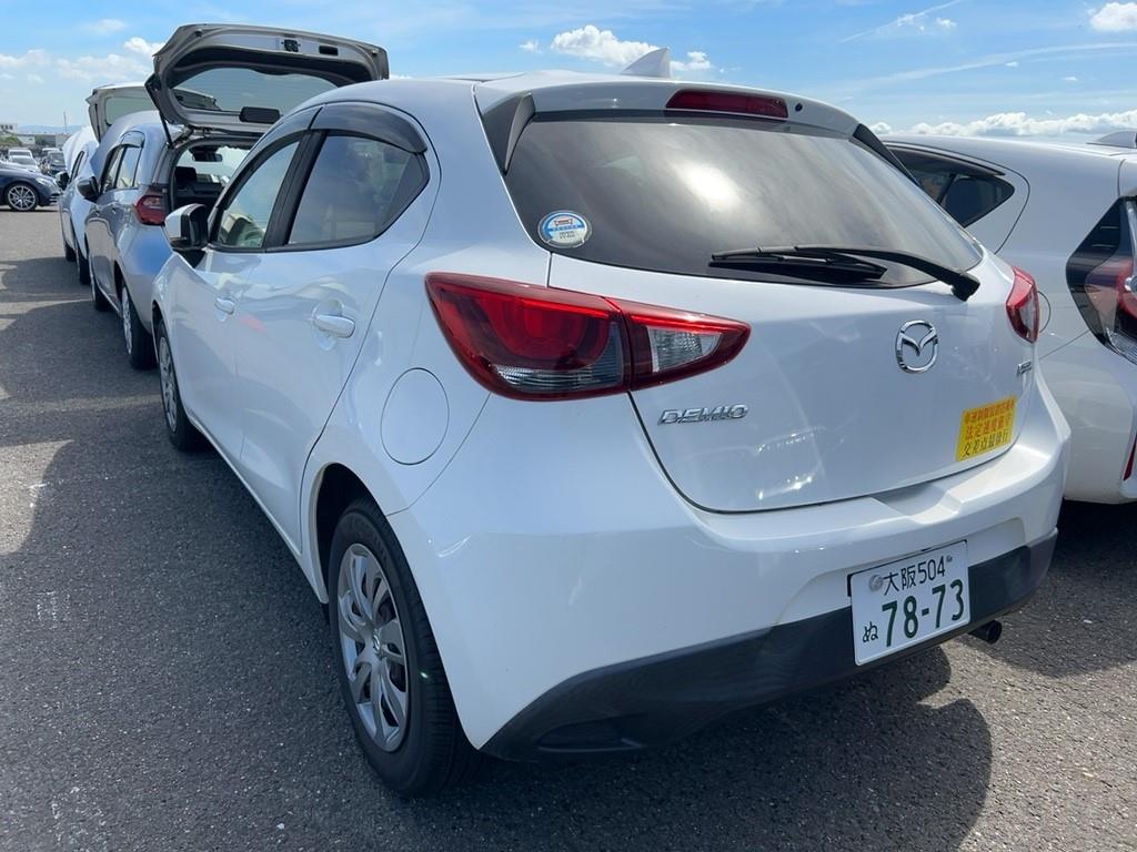 2017 Mazda DEMIO