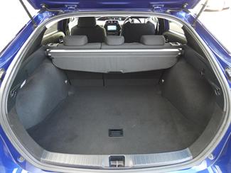 2017 Toyota Prius - Thumbnail