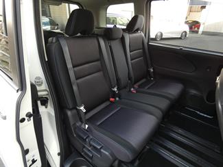 2017 Nissan SERENA - Thumbnail