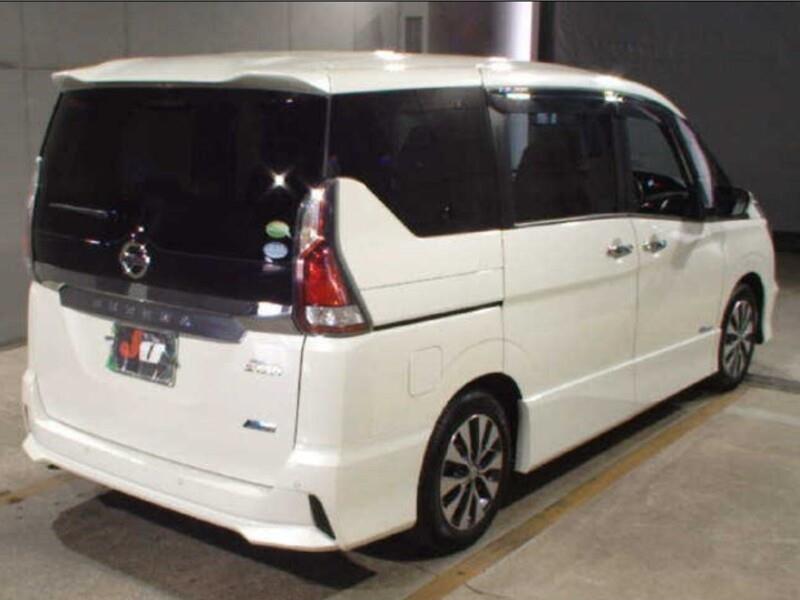 2017 Nissan SERENA