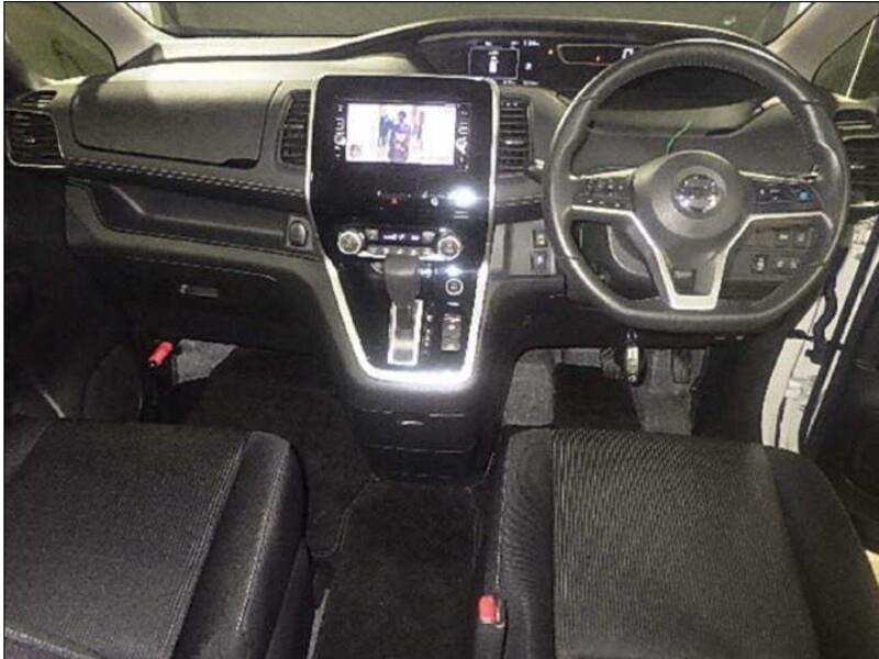 2017 Nissan SERENA