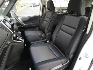 2017 Nissan SERENA - Thumbnail