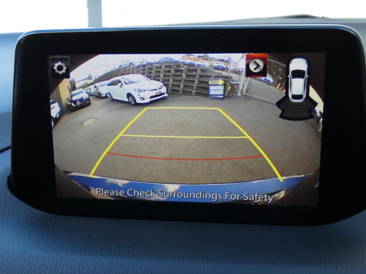 2018 Mazda AXELA