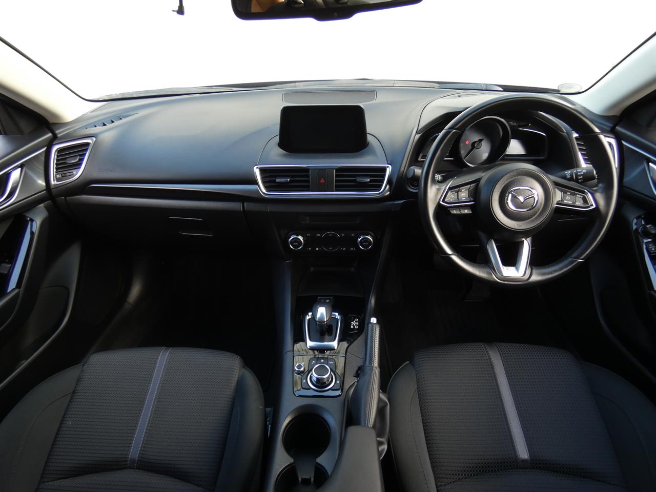 2018 Mazda AXELA