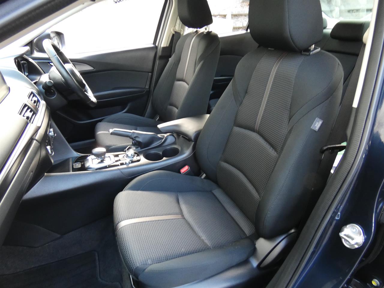 2018 Mazda AXELA