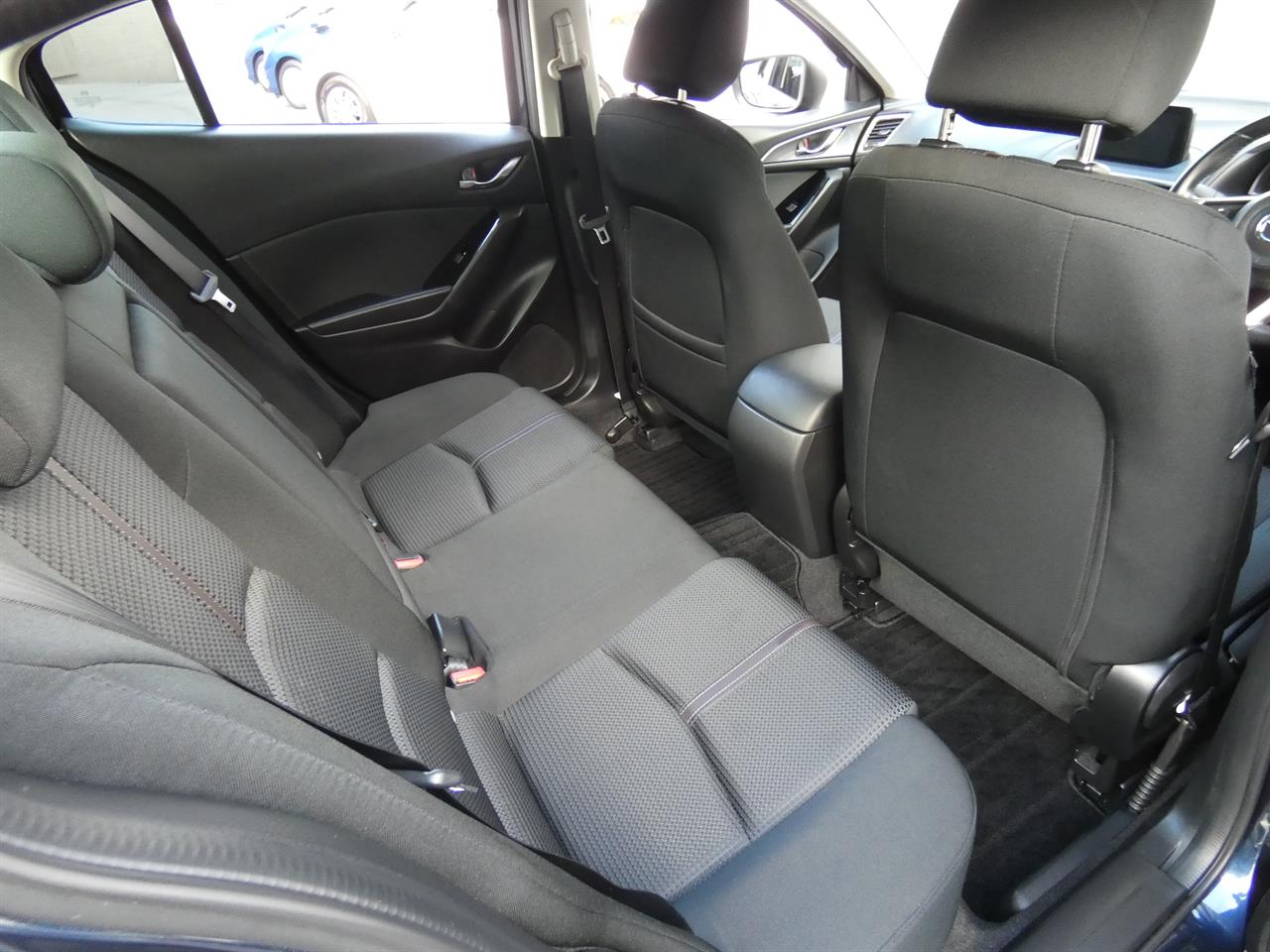2018 Mazda AXELA