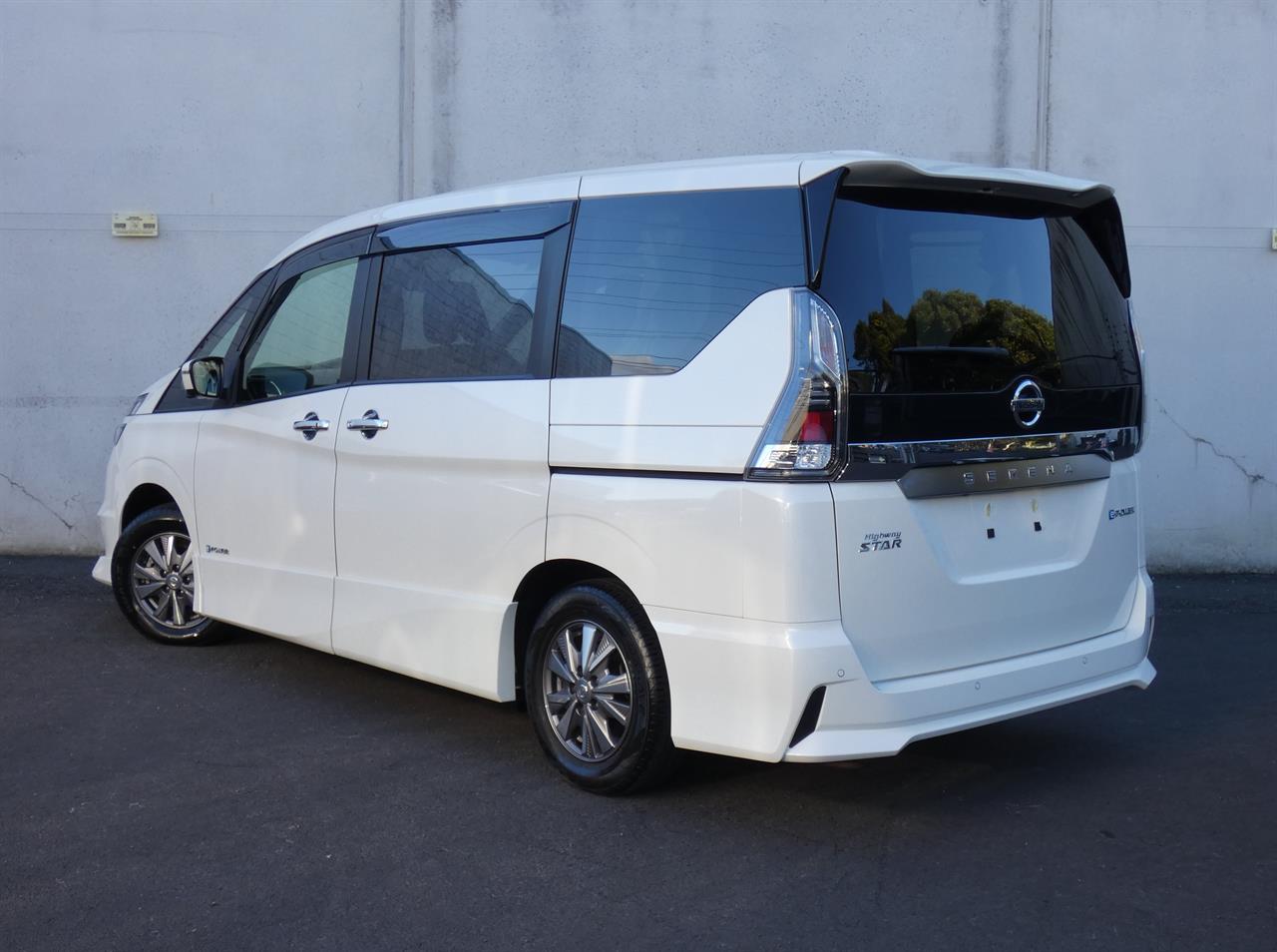 2019 Nissan SERENA
