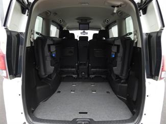 2016 Nissan SERENA - Thumbnail