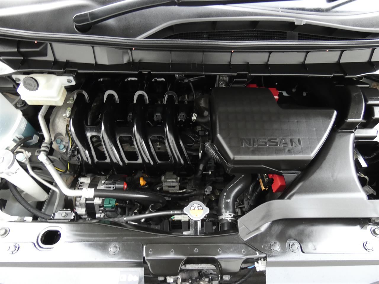 2016 Nissan SERENA