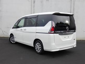 2016 Nissan SERENA - Thumbnail