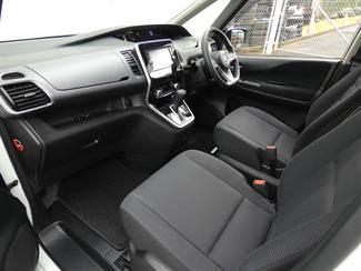 2016 Nissan SERENA - Thumbnail
