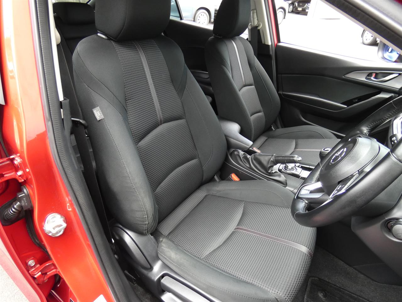 2018 Mazda AXELA