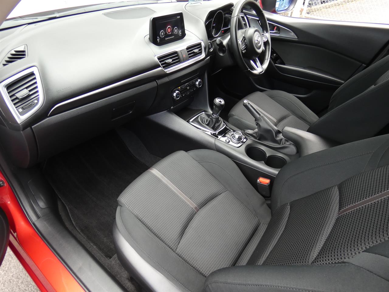 2018 Mazda AXELA