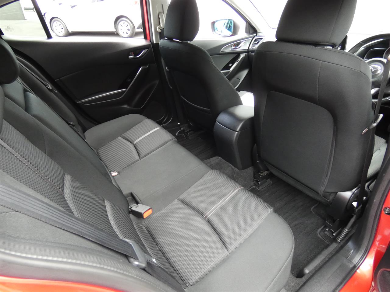 2018 Mazda AXELA