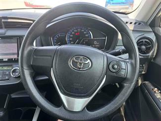 2017 Toyota COROLLA - Thumbnail