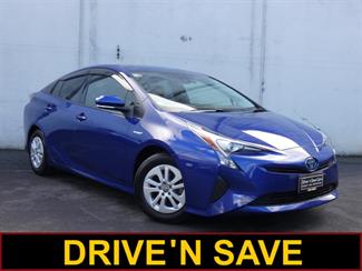 2018 Toyota Prius - Thumbnail