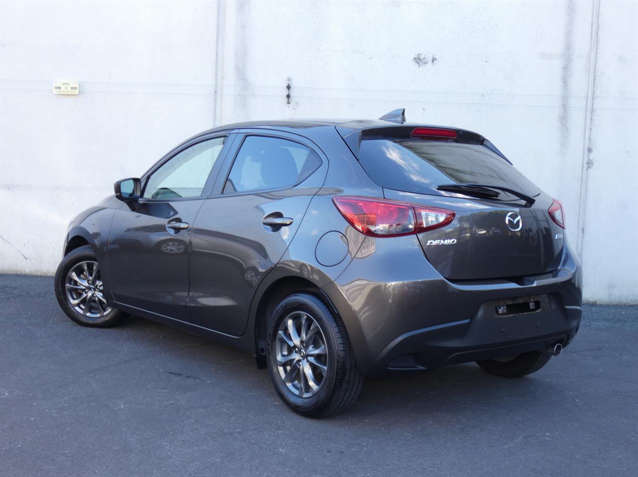 2017 Mazda DEMIO