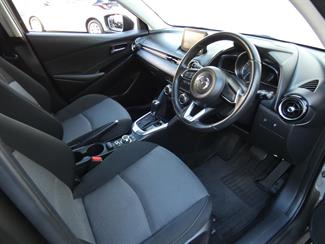 2017 Mazda DEMIO - Thumbnail
