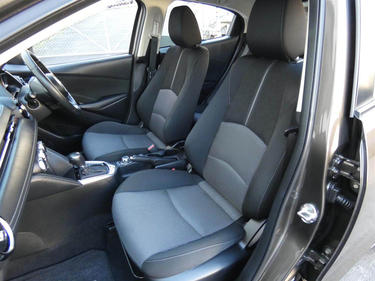 2017 Mazda DEMIO