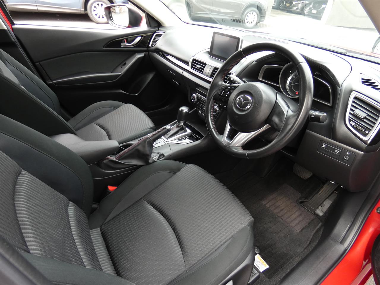 2016 Mazda AXELA