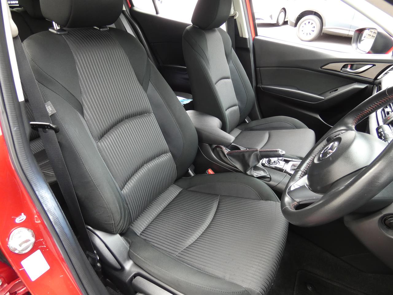 2016 Mazda AXELA