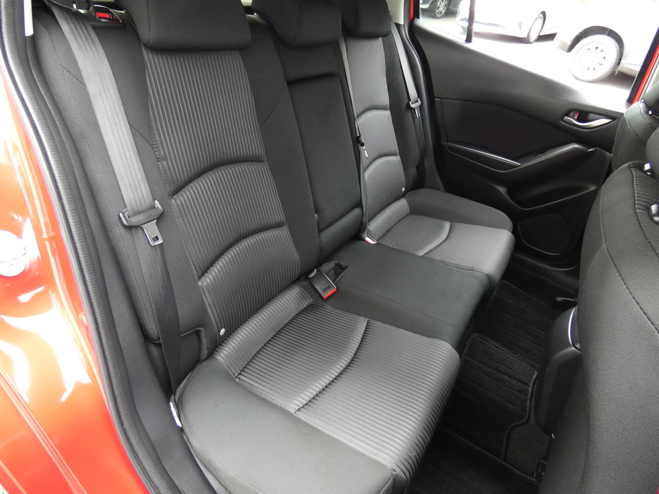 2016 Mazda AXELA