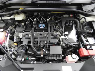 2017 Toyota C-HR - Thumbnail