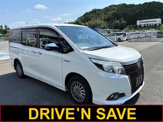 2016 Toyota Esquire - Thumbnail