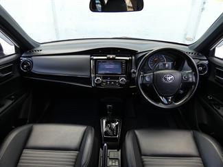 2018 Toyota COROLLA - Thumbnail