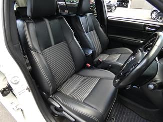 2018 Toyota COROLLA - Thumbnail