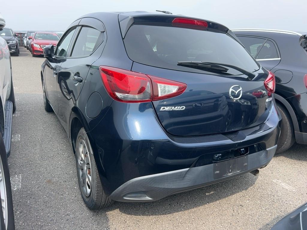 2016 Mazda DEMIO