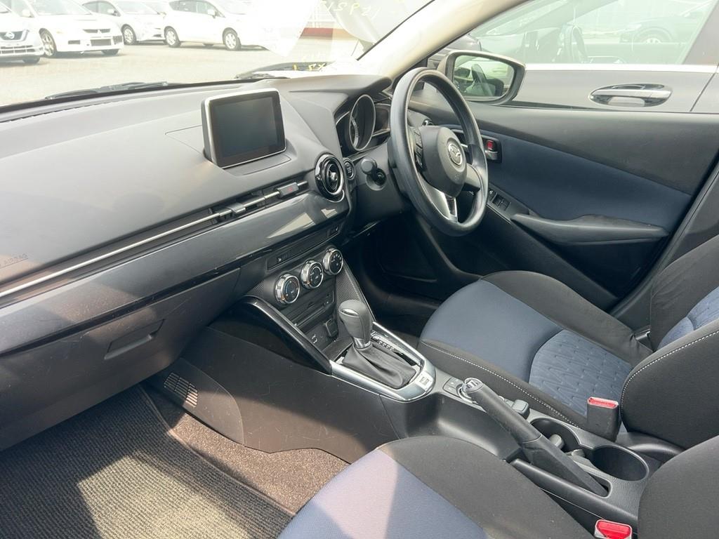 2016 Mazda DEMIO