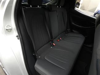 2021 Toyota YARIS - Thumbnail