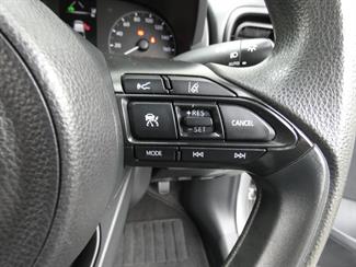 2021 Toyota YARIS - Thumbnail