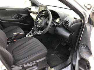 2021 Toyota YARIS - Thumbnail