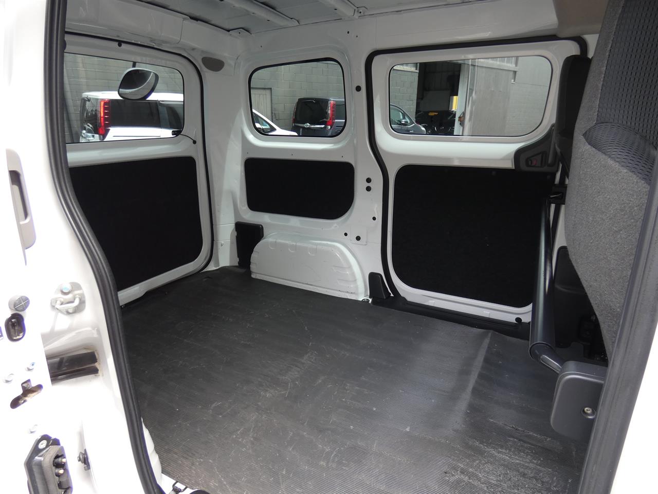 2021 Nissan NV200