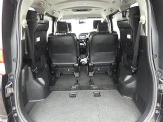2015 Toyota Esquire - Thumbnail