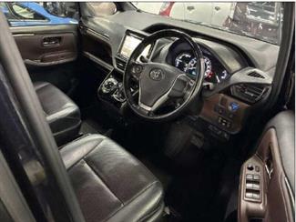 2015 Toyota Esquire - Thumbnail