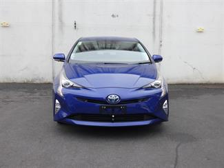 2017 Toyota Prius - Thumbnail