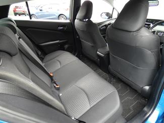 2019 Toyota Prius - Thumbnail